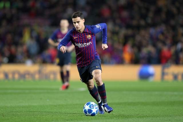 转会费1.6亿欧！当年把巴萨坑惨了！足坛天字第一号反骨仔33岁没球踢